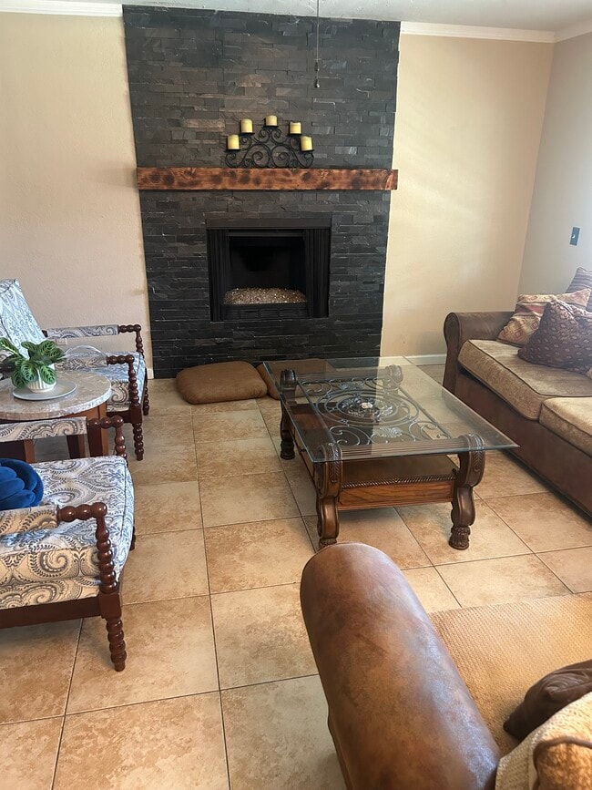 Photo - 41931 Brownstown Dr House