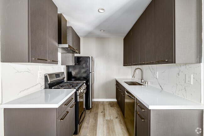 1BR, 1BA - 650SF - Kitchen - 514 S. Mariposa Ave.