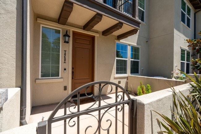 Photo - 3 Bedroom Townhome in the Veridian Community of Del Sur