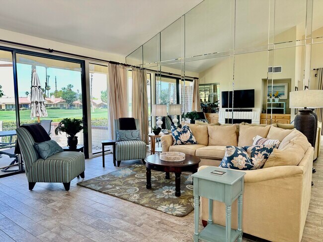 Photo - 214 La Paz Way