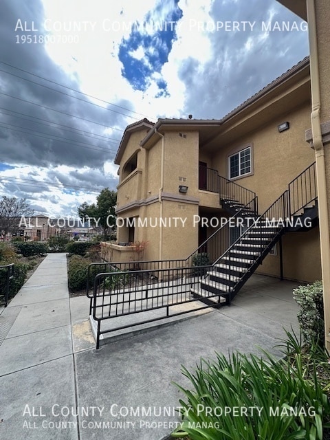 Building Photo - 41410 Juniper St Unit 29-23