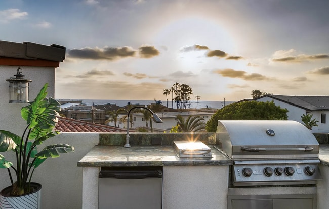 Photo - Luxurious Carlsbad Beach Townhouse - Your ...
