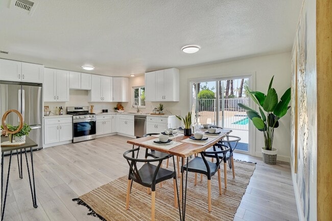 Photo - 74398 Myrsine Ave