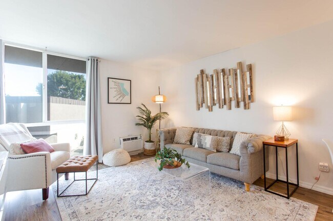 Photo - 3050 Rue D’Orleans