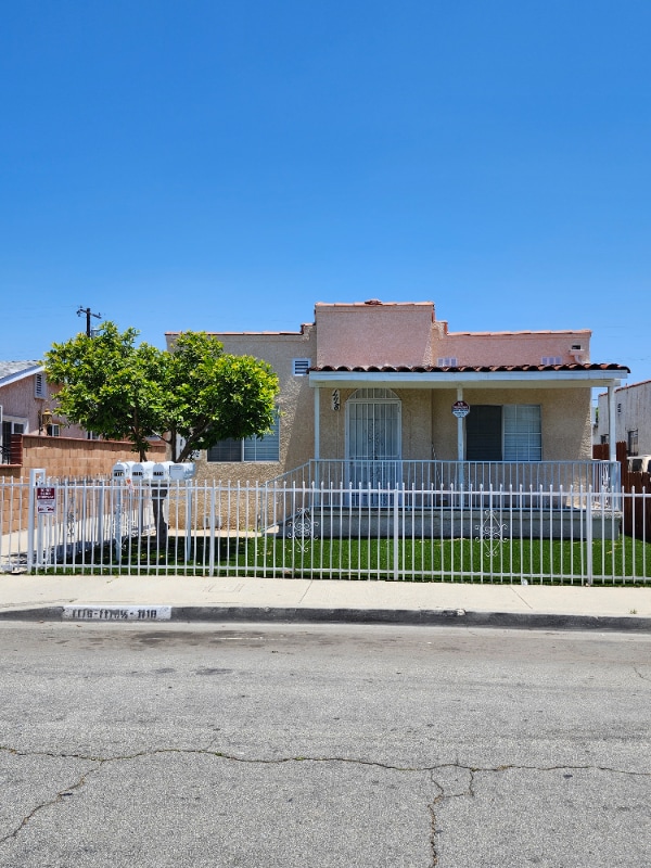 Photo - 1118 Clela Ave House