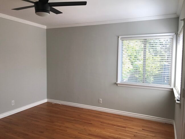 Photo - 1304 S Irena Ave Unit GuestCottage