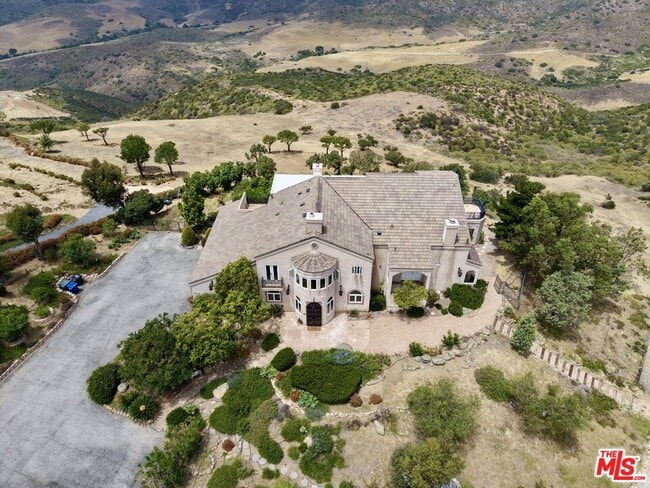Building Photo - 10827 Pacific View Dr