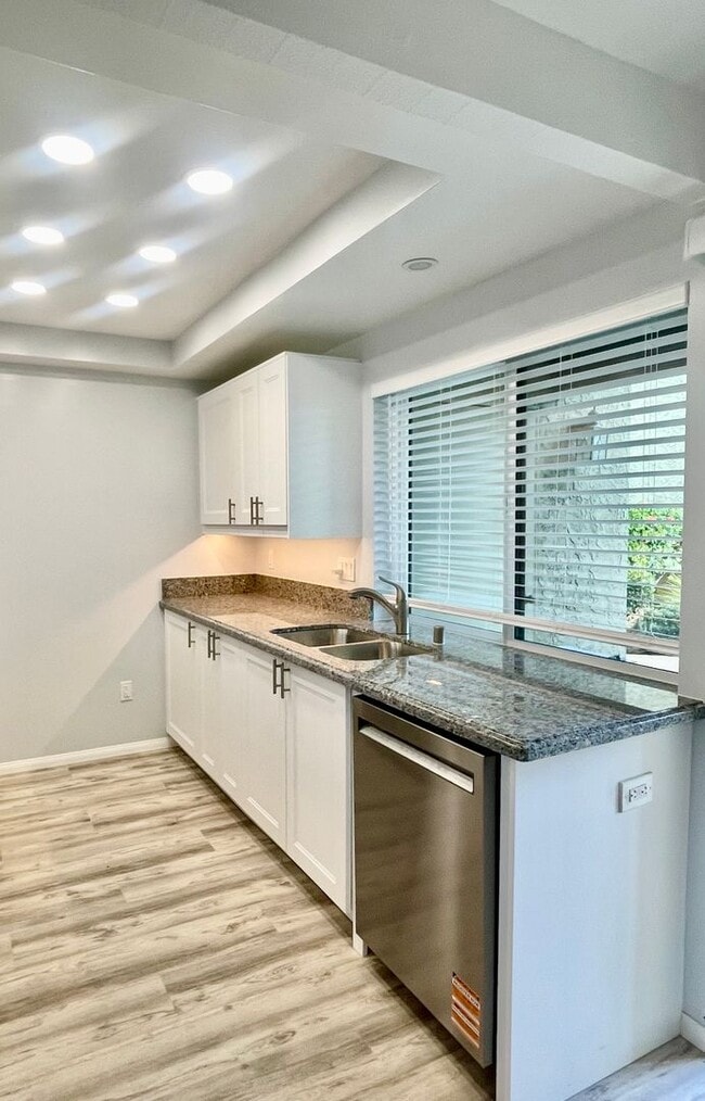 Photo - Del Mar Heights 1 br condo