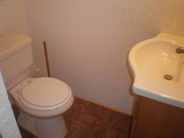 Photo - 2 Bedroom like new!