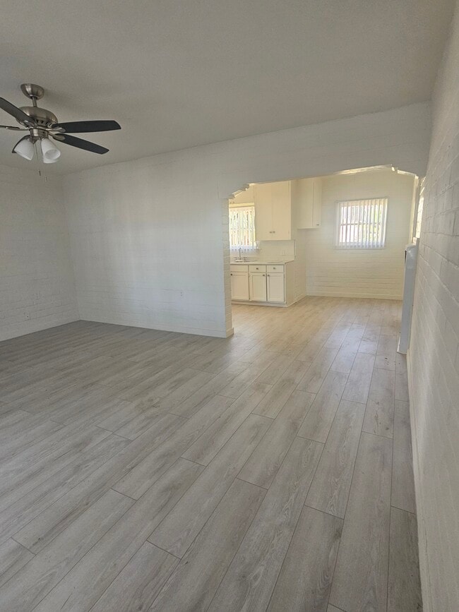 Photo - 7107 Etiwanda Ave