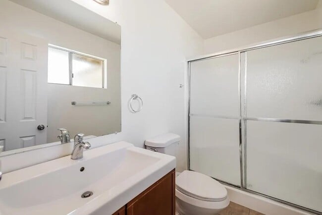 Photo - 625 Bismark Ave