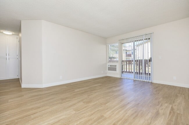 Photo - Valley Breeze Apartments