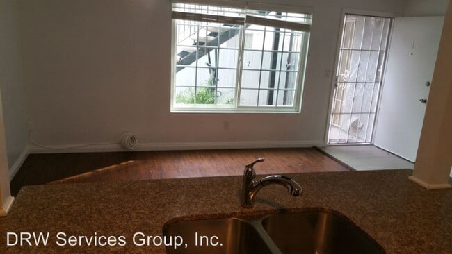 Photo - 4225 42nd St