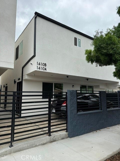 Photo - 5701 Normandie Ave Townhome
