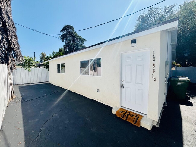 Photo - 14758 Lemay St House