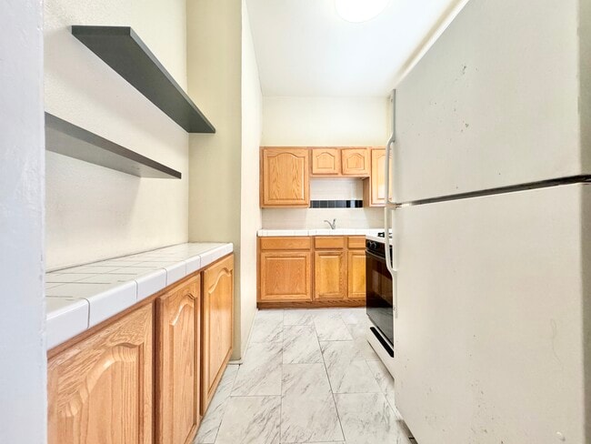Photo - 532 S Coronado St Apartment Unit 305A
