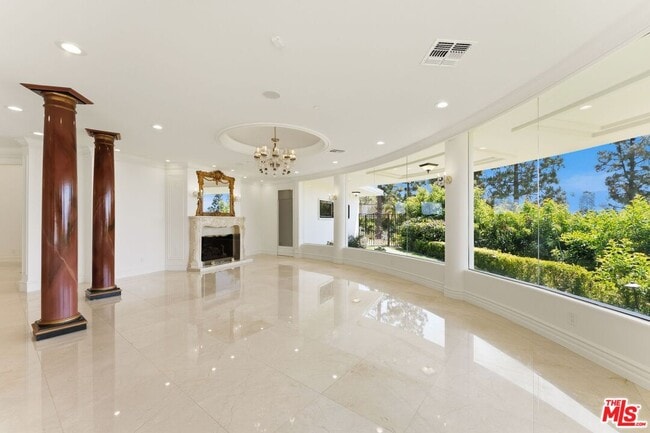 Photo - 1725 Loma Vista Dr