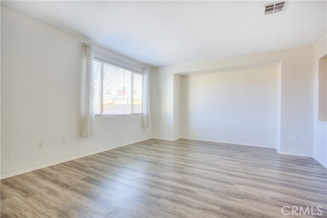 Photo - 469 Niagara Ct