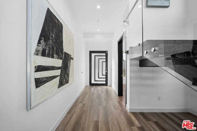 Photo - 5812 Willis Ave