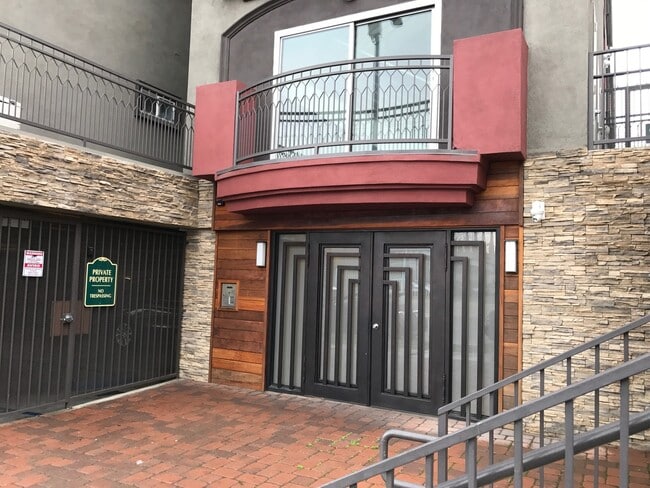 CONDO in Prime NOHO Art District - CONDO in Prime NOHO Art District