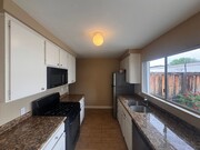 Photo - Spacious 3-Bedroom Townhome in Beautiful O...