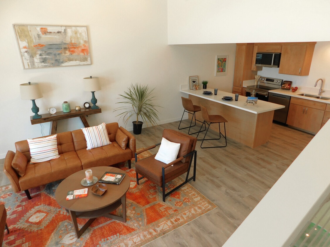 3D Tour - 665 W 2nd St Unit 2