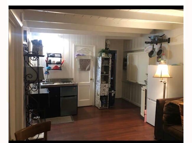 Photo - 517 W 4th St Unit Cozy Cottage