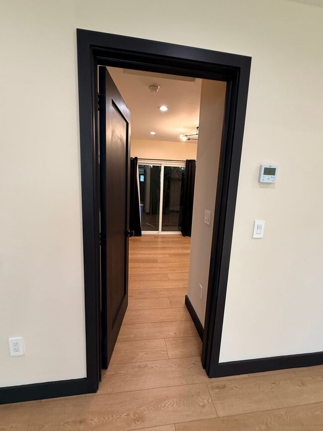 Photo - 7309 Yarmouth Ave Unit 7309 1/2 Yarmouth Ave