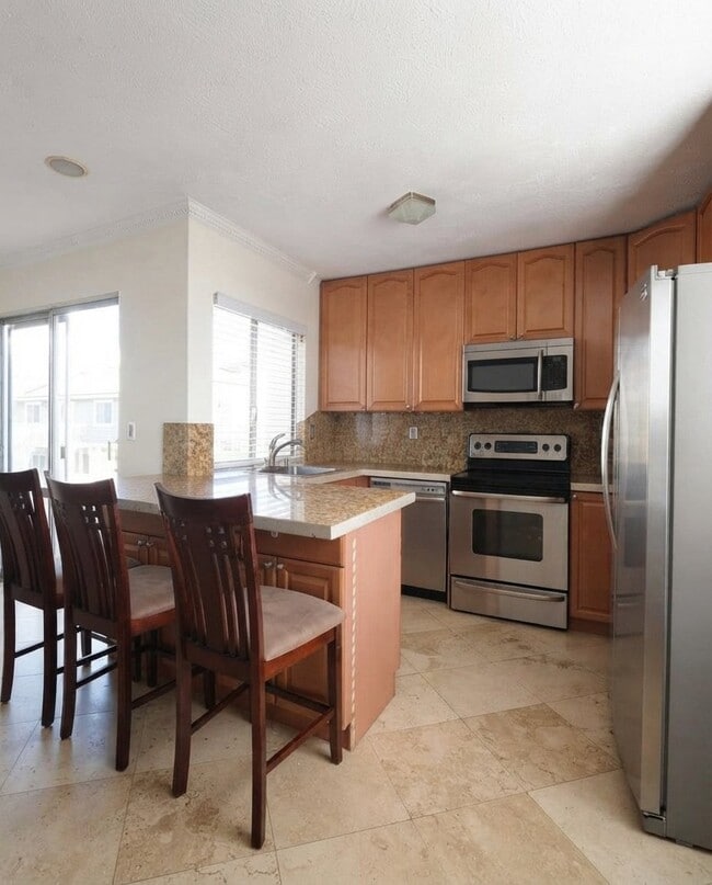 Photo - 3246 Ashford St Unit D