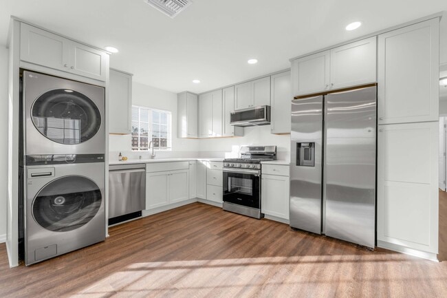 Photo - 2279 India St