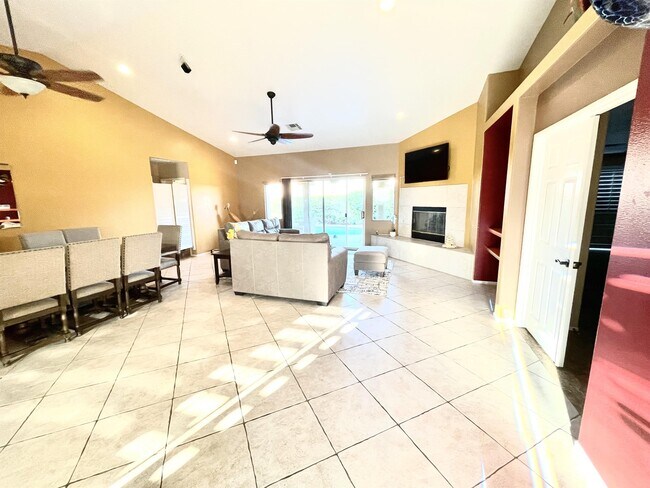 Photo - 43790 Milan Ct