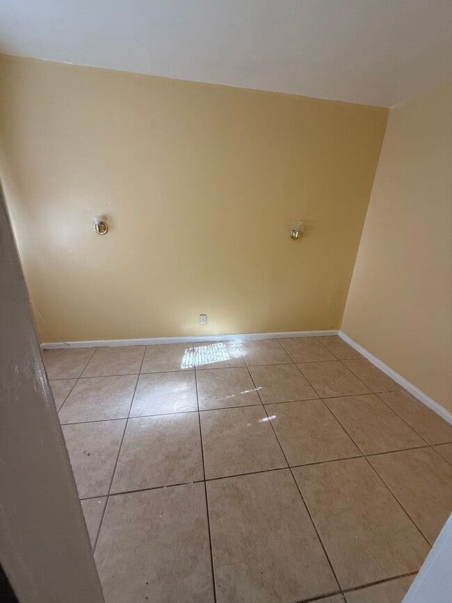 Photo - 6568 Desert Queen Ave Unit B