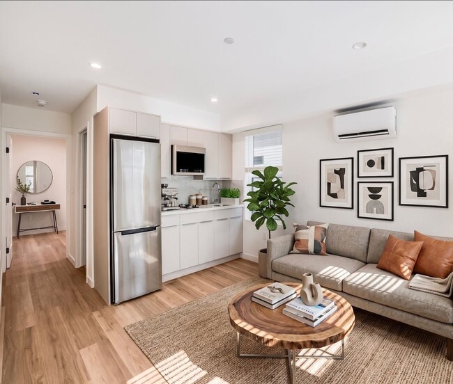 Photo - 1345-1346 Seward St Unit 1345 3/6