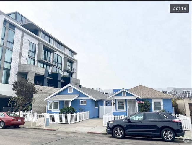 Building Photo - Don't miss out!! 2 Br/1 BA Home!!