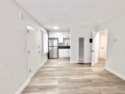Photo - 4241 Van Horne Ave Unit 4241 Van Horne Ave #5