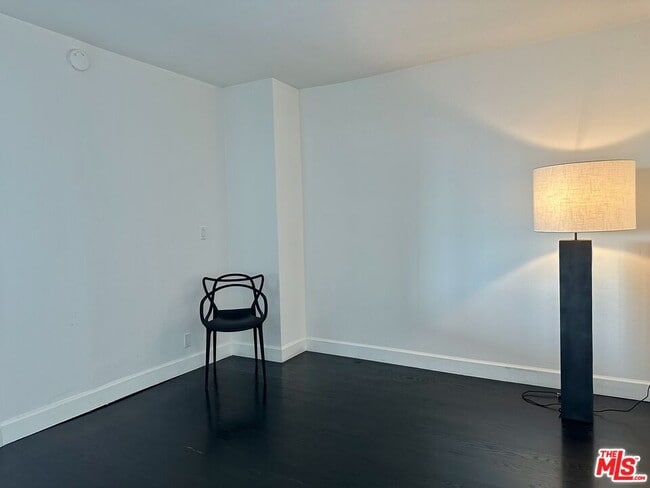 Photo - 999 N Doheny Dr Unit 408