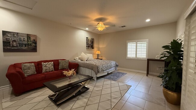 Photo - 80161 Malaga Ave