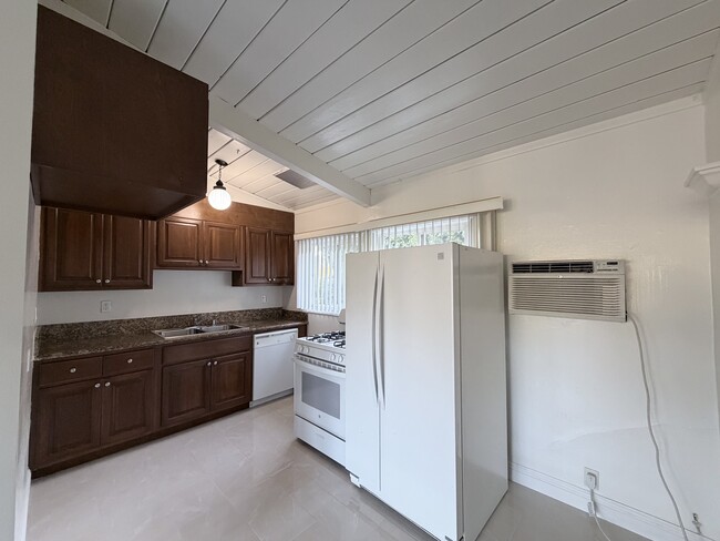 Kitchen - 243 1/2 S Church Ln Unit 243 1/2