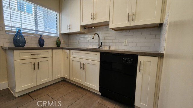 Photo - 18009 Bullock St