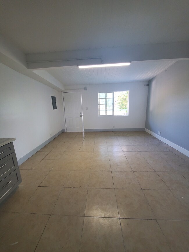 Living Room - 679 E Port Hueneme Rd Unit 679