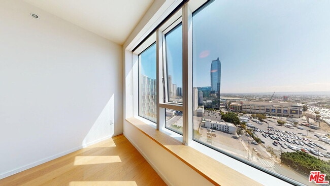 Photo - 889 Francisco St Unit 2002