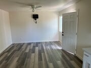 Living room - 432 W Raymond St Apartments Unit Raymond Street