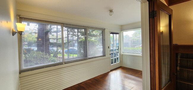 Photo - Coronado: Charming 1bd/1.25ba Village Apartment - Front Lower Unit Unit 1048