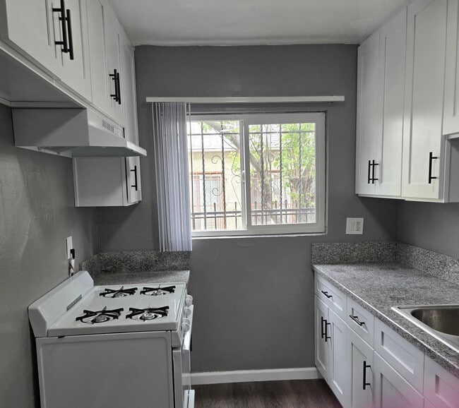 Photo - 9300 S Western Ave Apartments Unit 1 bedroom