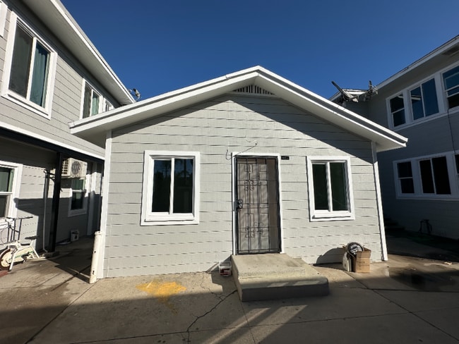 Photo - 1443 Linden Ave Unit 1445.5