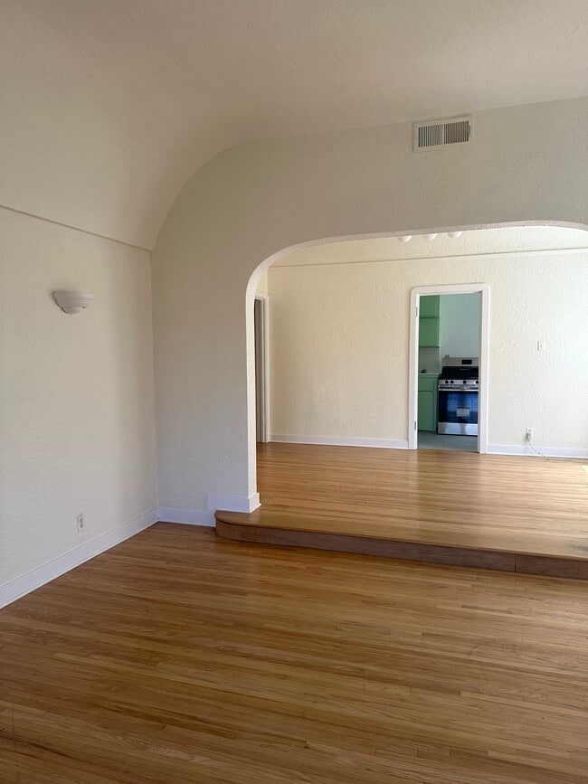 Photo - 358 N Gardner St Unit 356.5