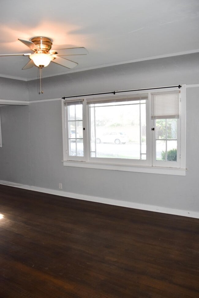 Photo - Palm (817-819) Unit Palm (819) East