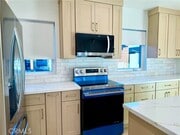 Photo - 22404 Vanowen St