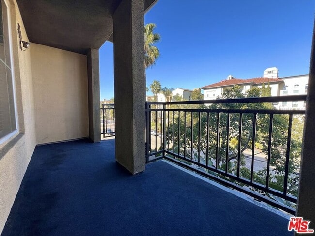 Photo - 6020 S Seabluff Dr
