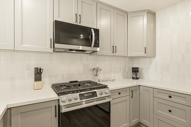 Photo - 1382 Grove Ave Unit 1382 grove ave